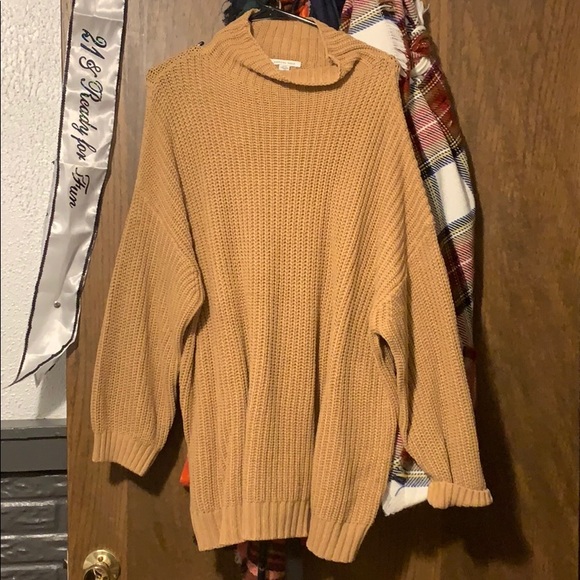 Sweater - Picture 1 of 2